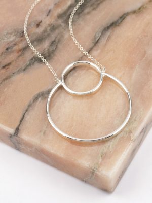 2 circles necklace