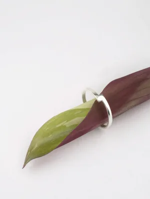 Anillo cruzado plano