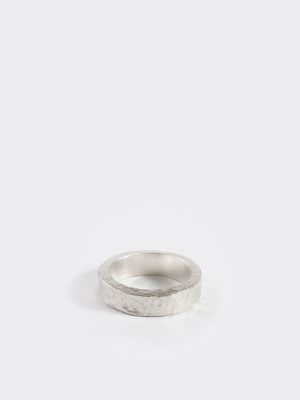 Wide round martelé ring