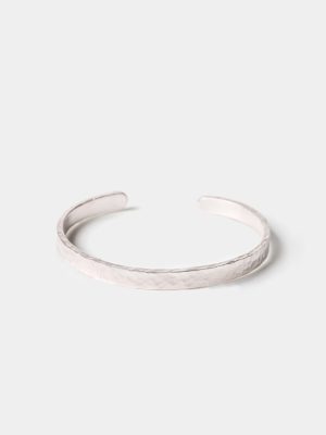 Wide round martelé bracelet