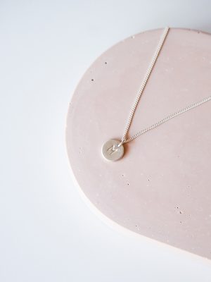 Collar letra