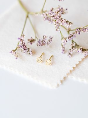 Barcelona mini flower earrings