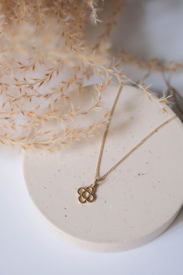 Collar flor de Barcelona petita or 9 k