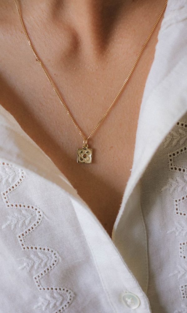 Collar panot flor de Barcelona petita or 9 k - Imatge 2