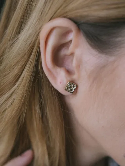 martelie-pendientes-pendiente-panot-flor-de-barcelona-oro-9k-3-3