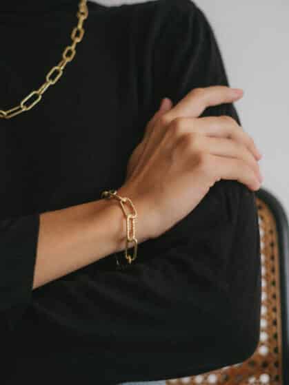 martelie-pulseras-pulsera-diamantada-ancha-oro-4