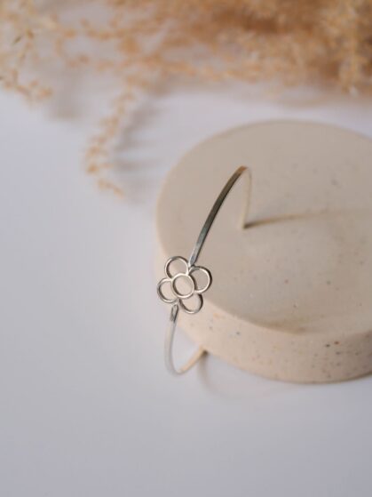 martelie-pulseras-pulsera-flor-de-barcelona-rigida-plata-5