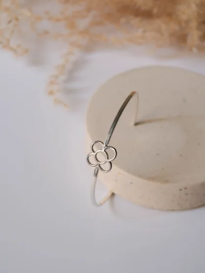 martelie-pulseras-pulsera-flor-de-barcelona-rigida-plata-5