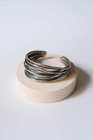Thread bracelet