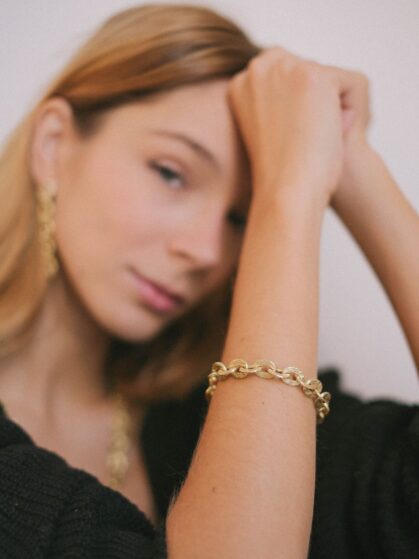 martelie-pulseras-pulsera-martele-gruesa-oro-4