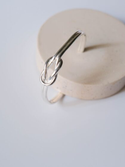 martelie-pulseras-pulsera-nudo-plata-3